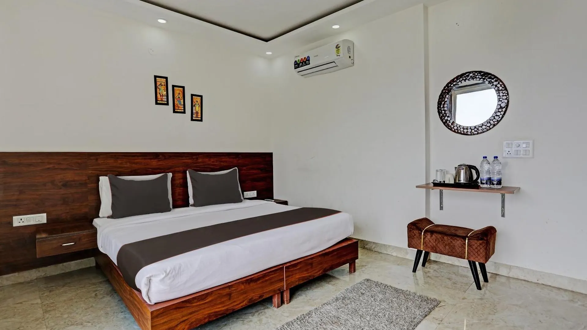 Hotel O Vikrant Residency Gurgaon 3*,  India