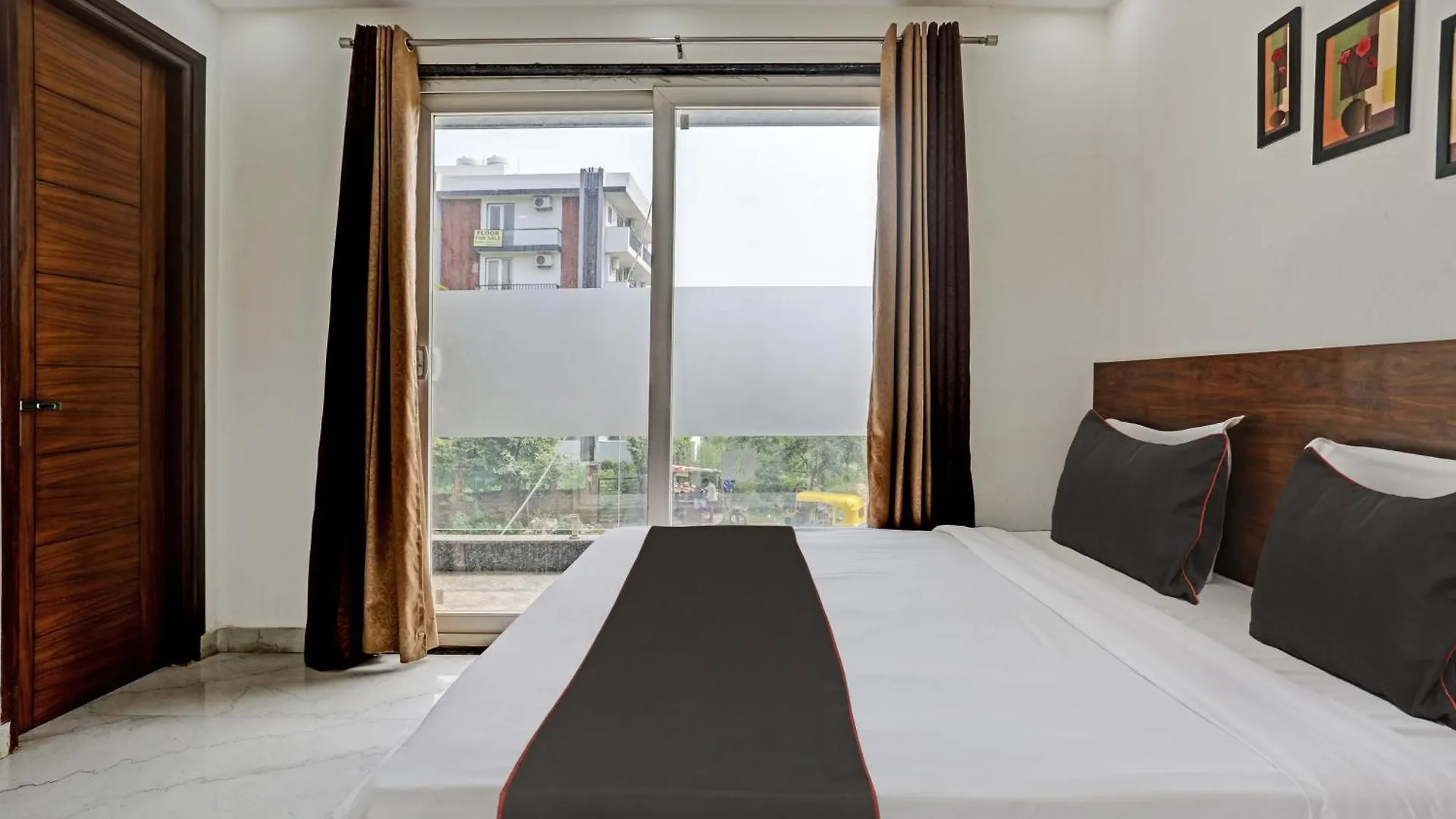 Hotel O Vikrant Residency Gurgáon